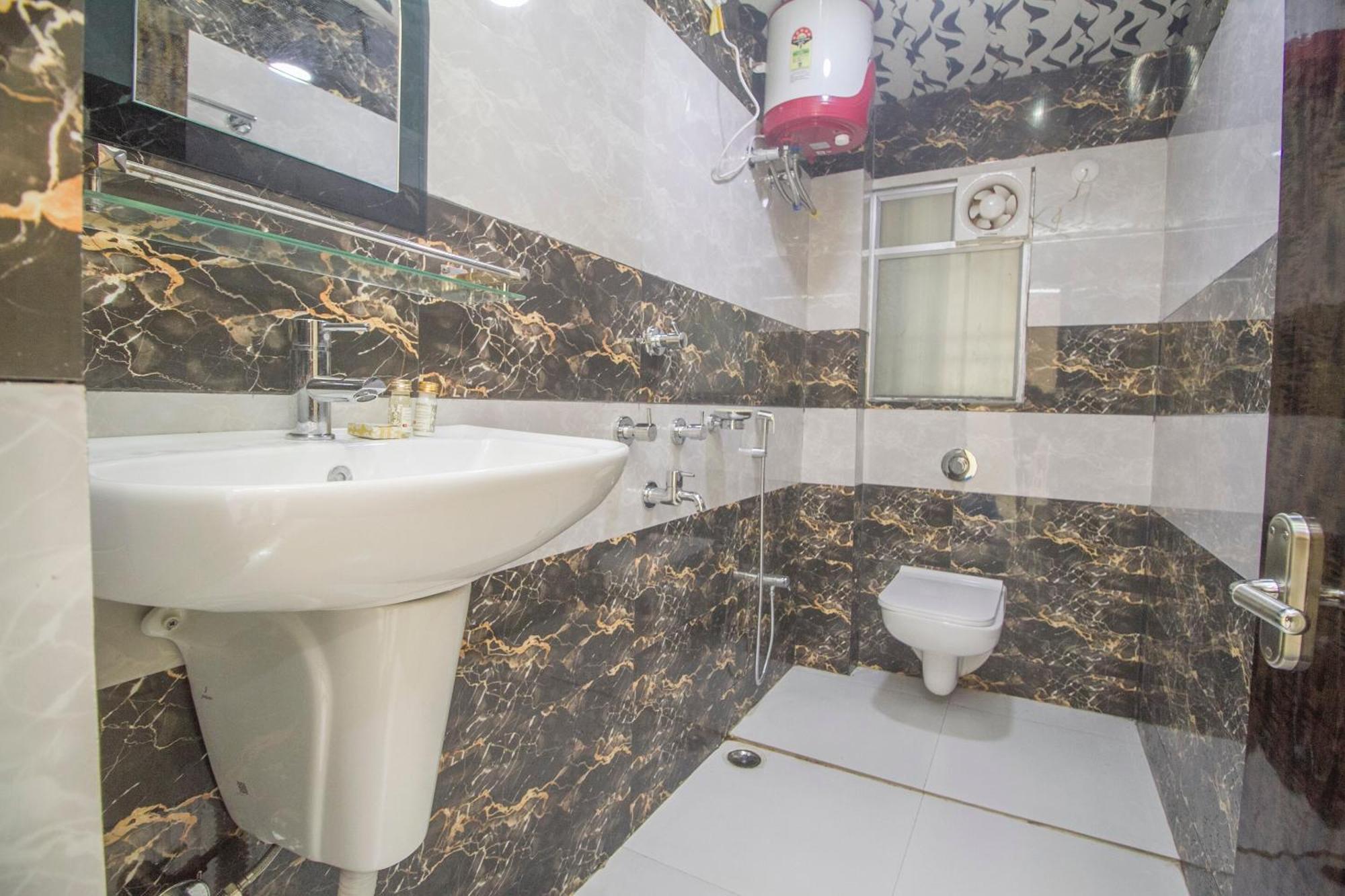 Capital O Stay In Koch Bihār Екстериор снимка