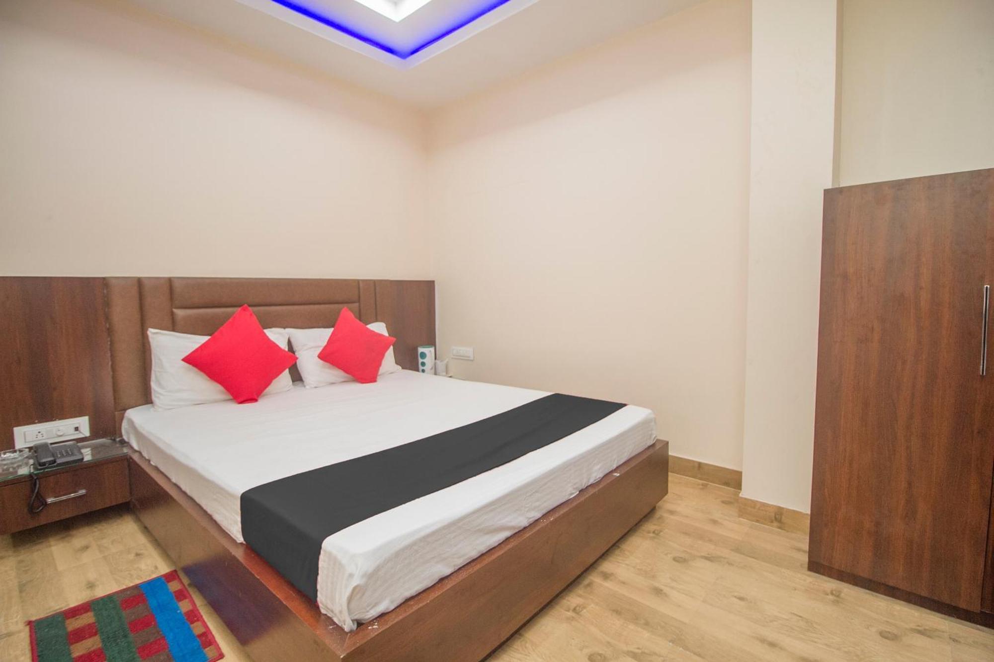 Capital O Stay In Koch Bihār Екстериор снимка